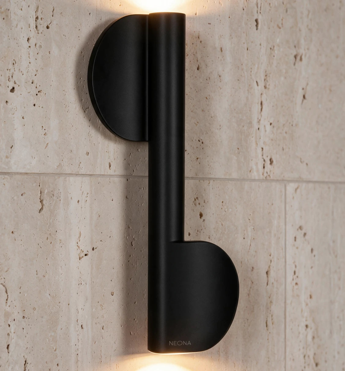 Design in cemento dalla silhouette marcata